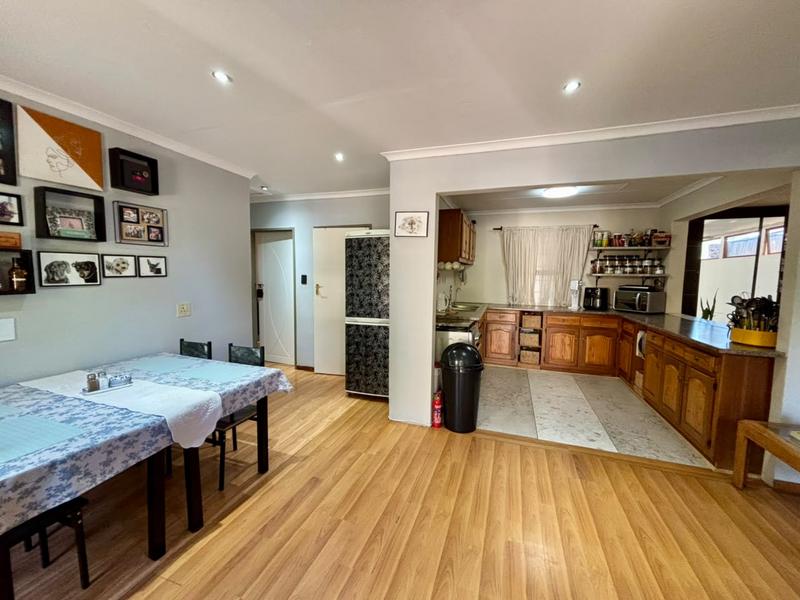 4 Bedroom Property for Sale in Pellissier Free State